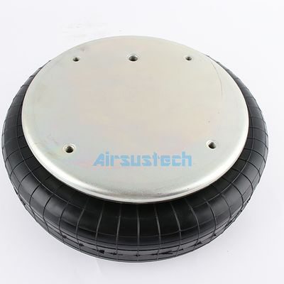 El agua de la fuente de aire llena de gas.