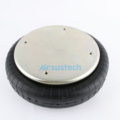 El agua de la fuente de aire llena de gas.