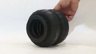 Reemplazo de los fuelles de amortiguación de aire con resorte de Firestone W01 R58 4036